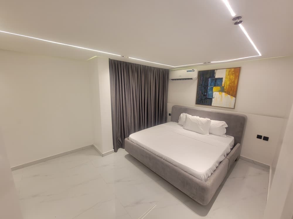 The Oniru Grand Haven Luxury 3-Bedroom Apartment - Unit 5 - Image 3