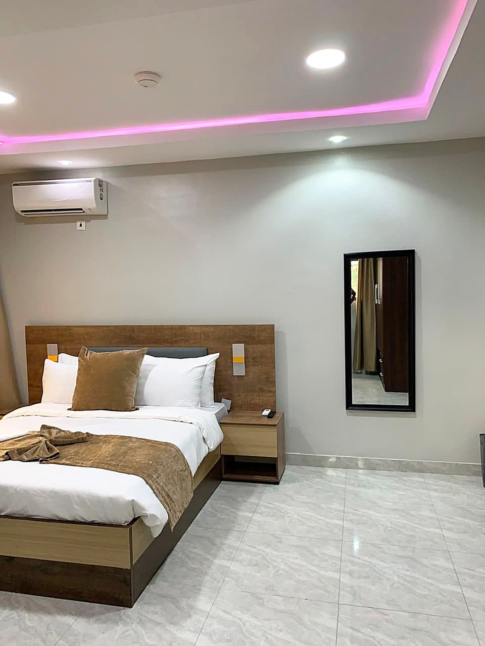 Modern 2-Bedroom Escape in Lekki - Image 5