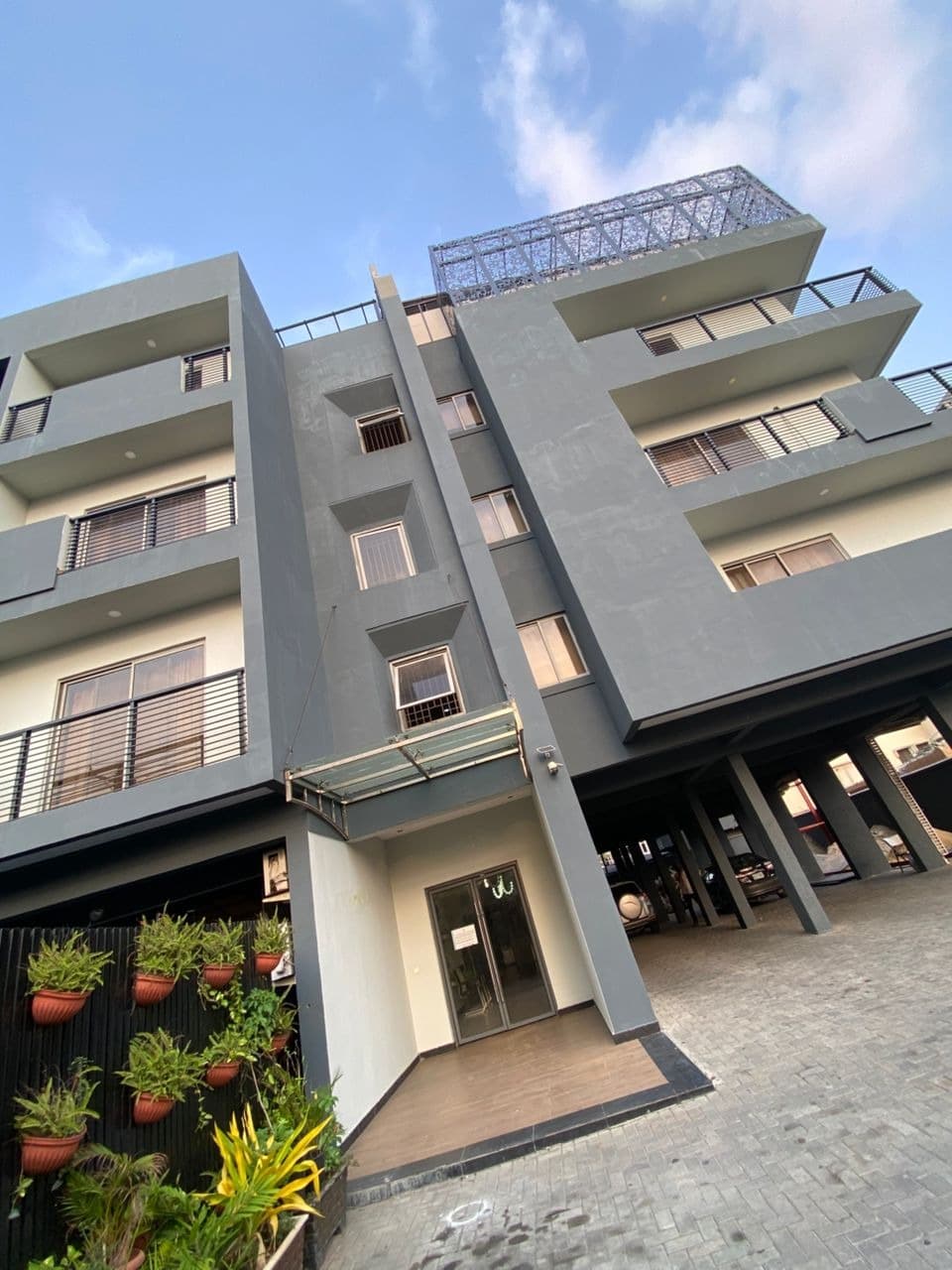 Thirteen-Thirteen Luxury 1-Bedroom Apartment - Unit 3 - Image 4