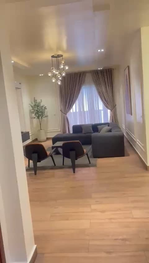 Thirteen-Thirteen Luxury 2-Bedroom Apartment - Unit 2