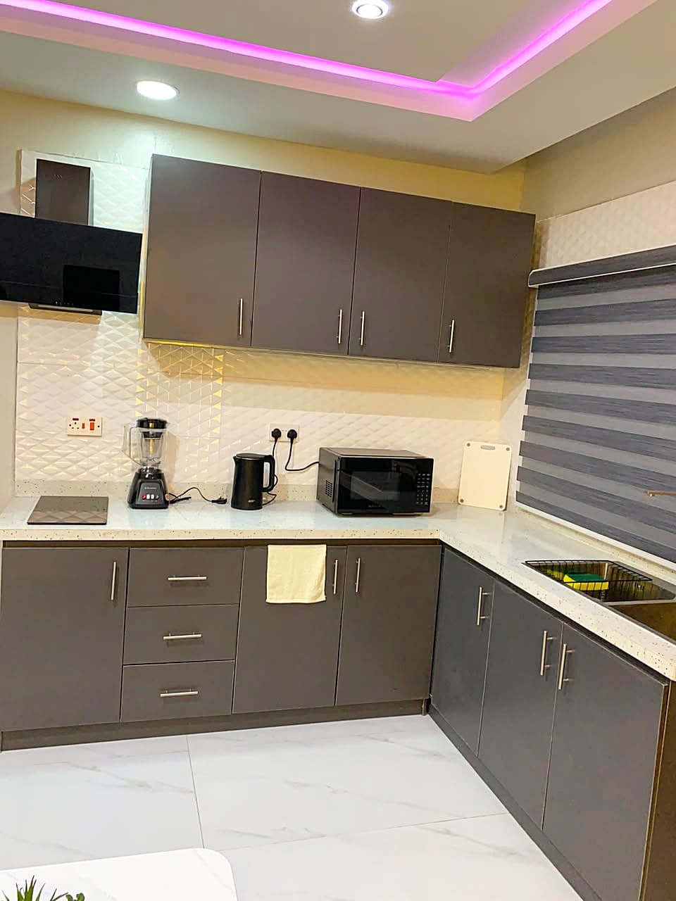 Elegant 2-Bedroom Apartment in Lekki - Image 5