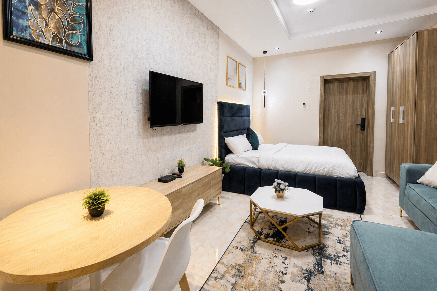 Stylish Studio Premium Comfort Fast Wi-Fi & Smart Tv - Image 4