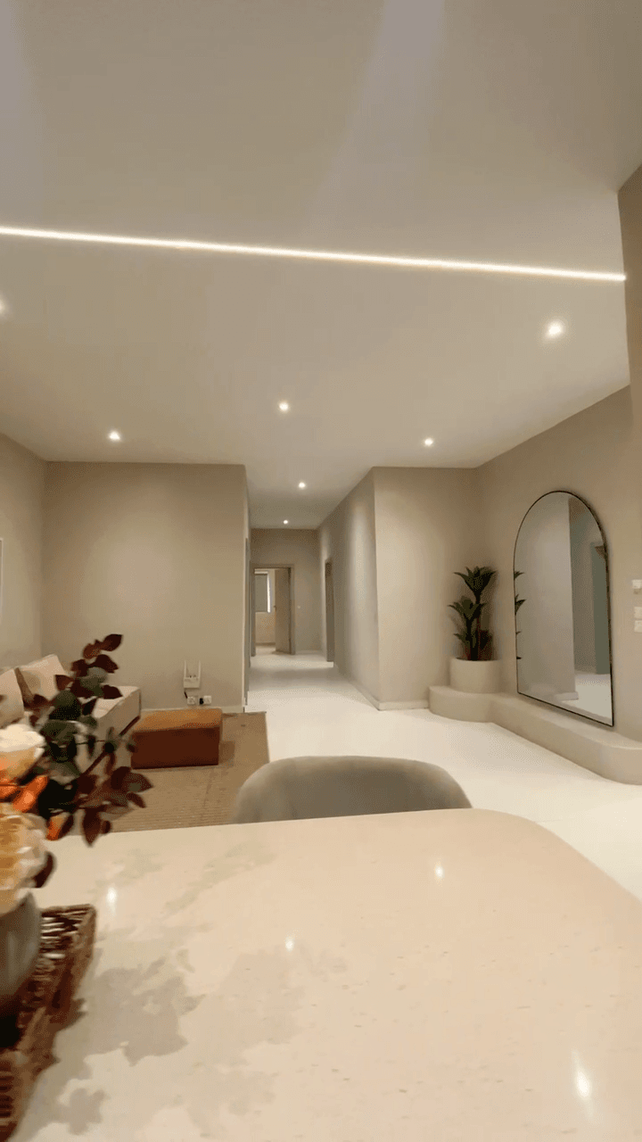Spacious 3-Bedroom Shortlet, All En-Suite - Image 2