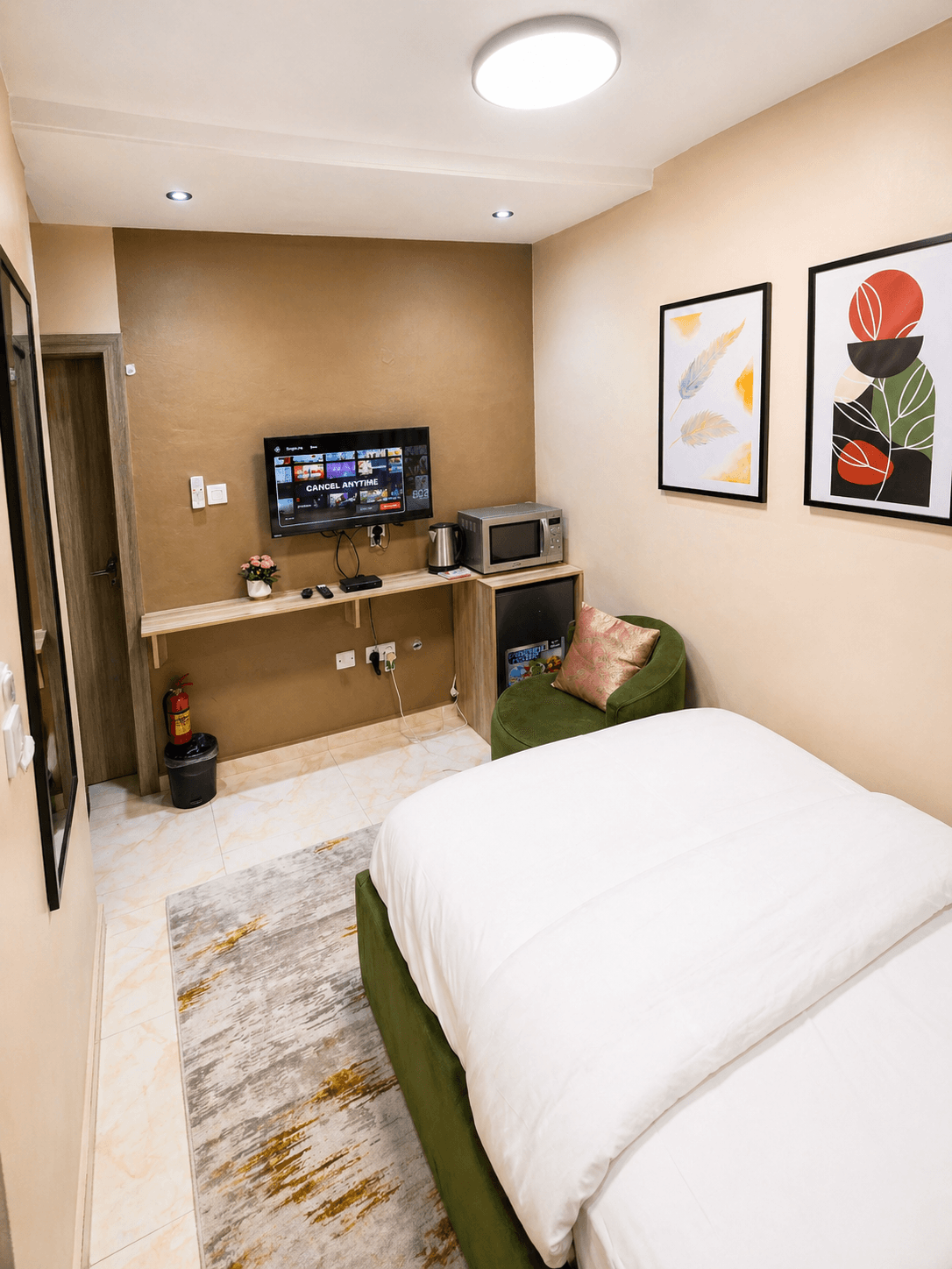 Lekki Phase 1 Chic Double Room Fast Wifi Netflix Ac - Image 4