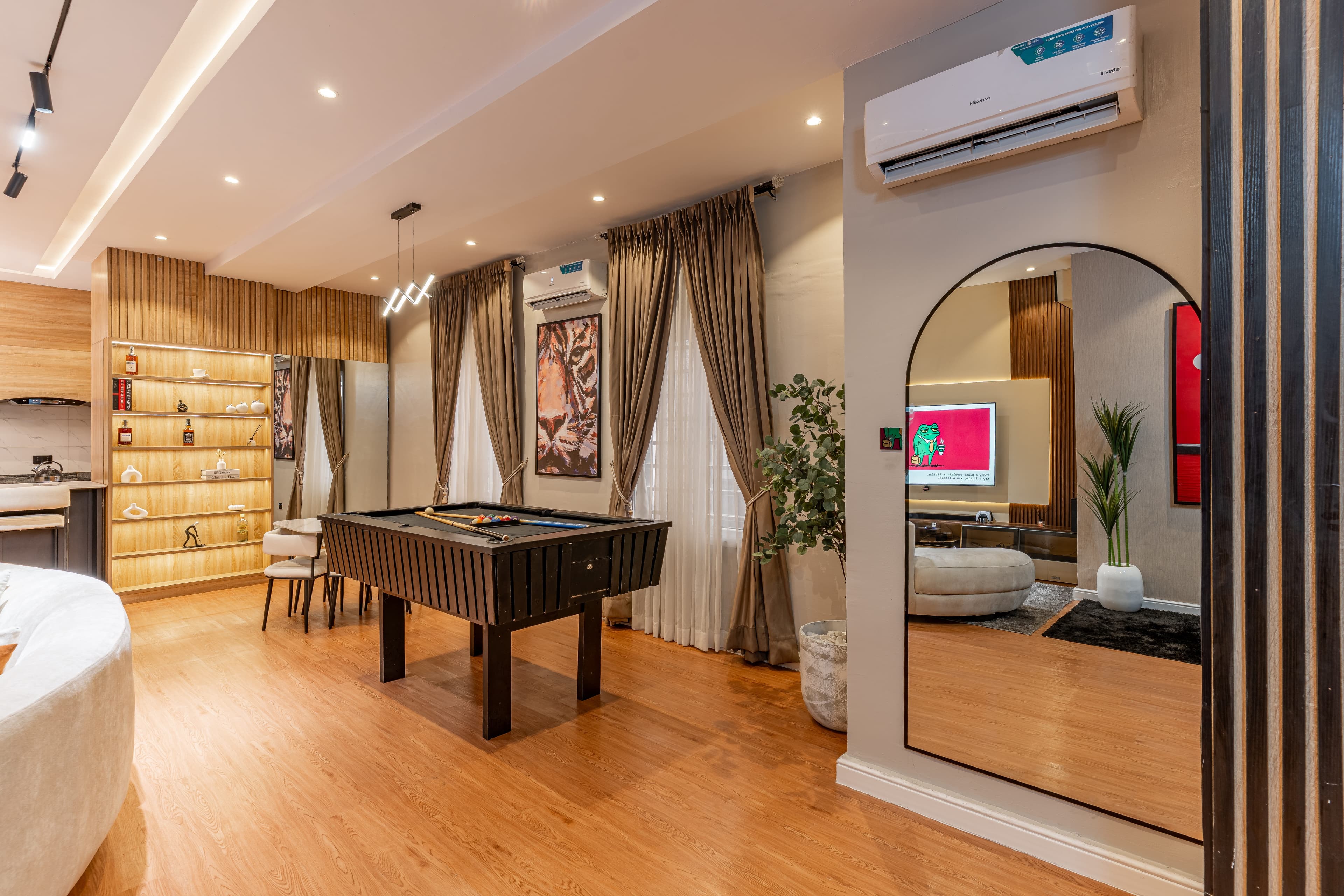 Luxury Spacious 3 Bedroom Smart House - Image 5