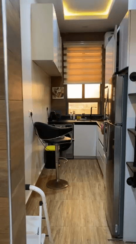Midak Mews 1 - Luxury 2-Bed Penthouse Suite - Image 5