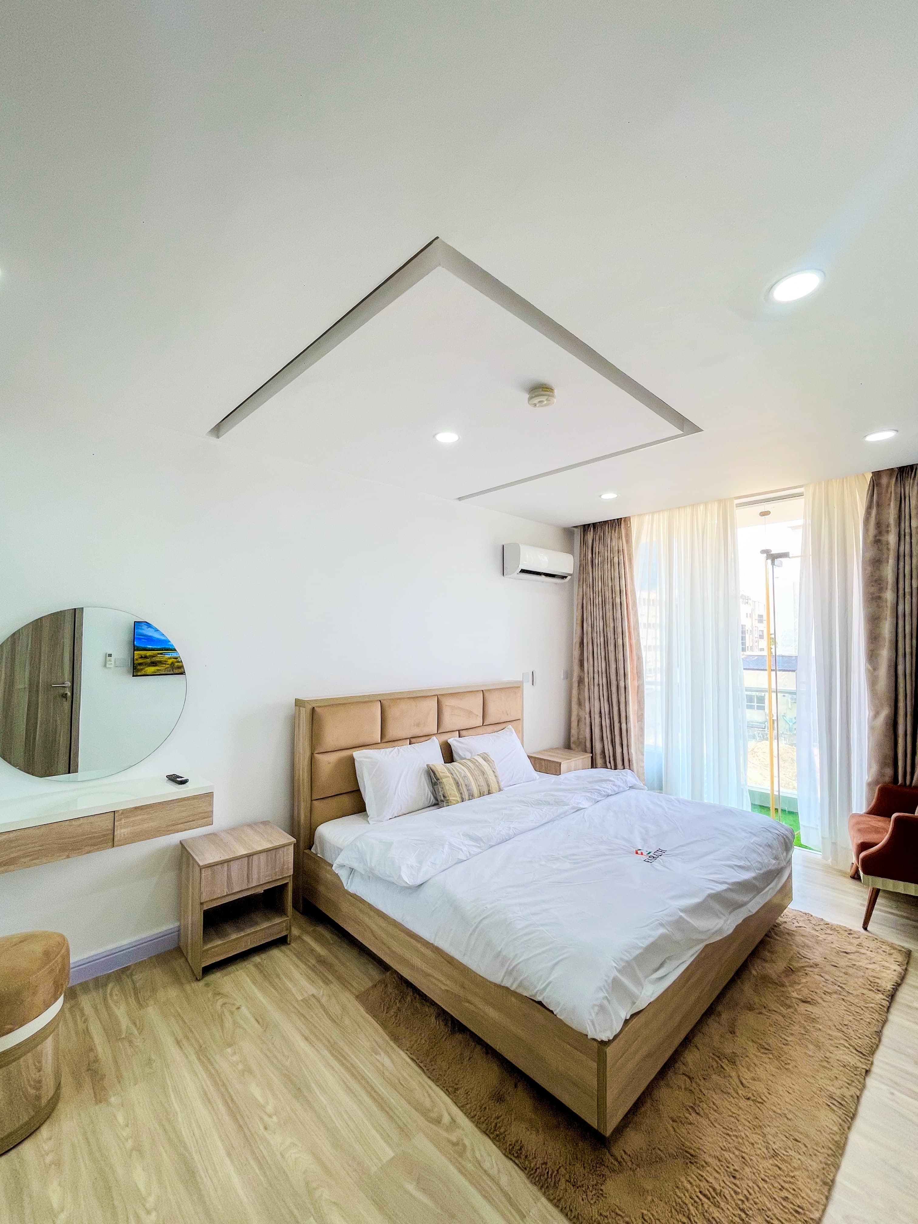 Modern 2-Bedroom City Escape in Victoria Island - Image 4