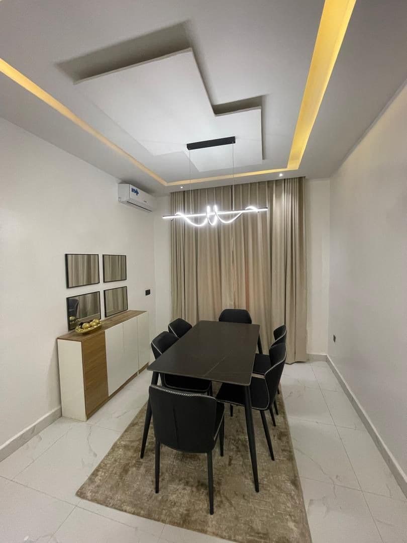 Farath Apartment Luxury 3-Bedroom Stay in the Heart of Abuja - Image 4