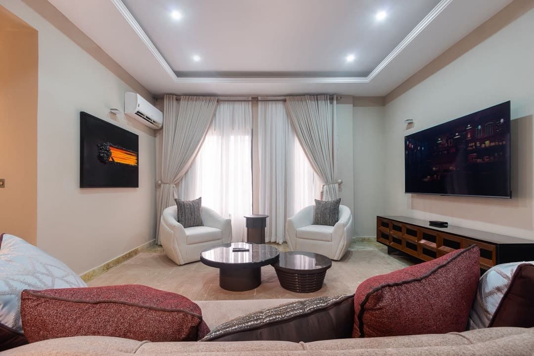 The Premium Bae Suite 3-Bedroom with Private Cinema, Rooftop & In-House Chef - Image 3