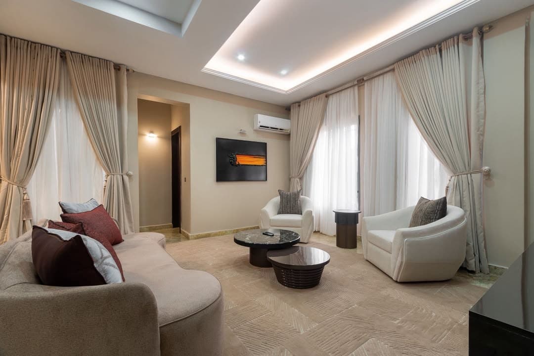 The Premium Bae Suite 3-Bedroom with Private Cinema, Rooftop & In-House Chef - Image 4