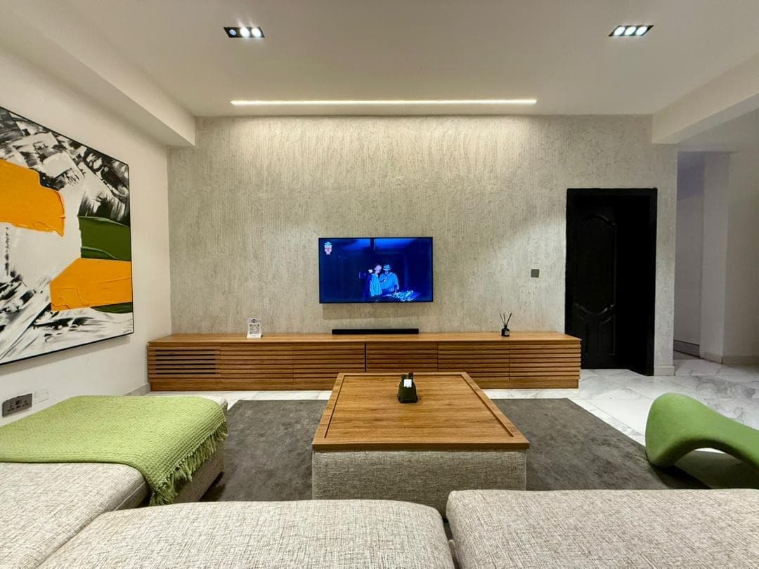 Vha -Oniru Luxury 1-Bedroom Serviced Apartment - Image 3