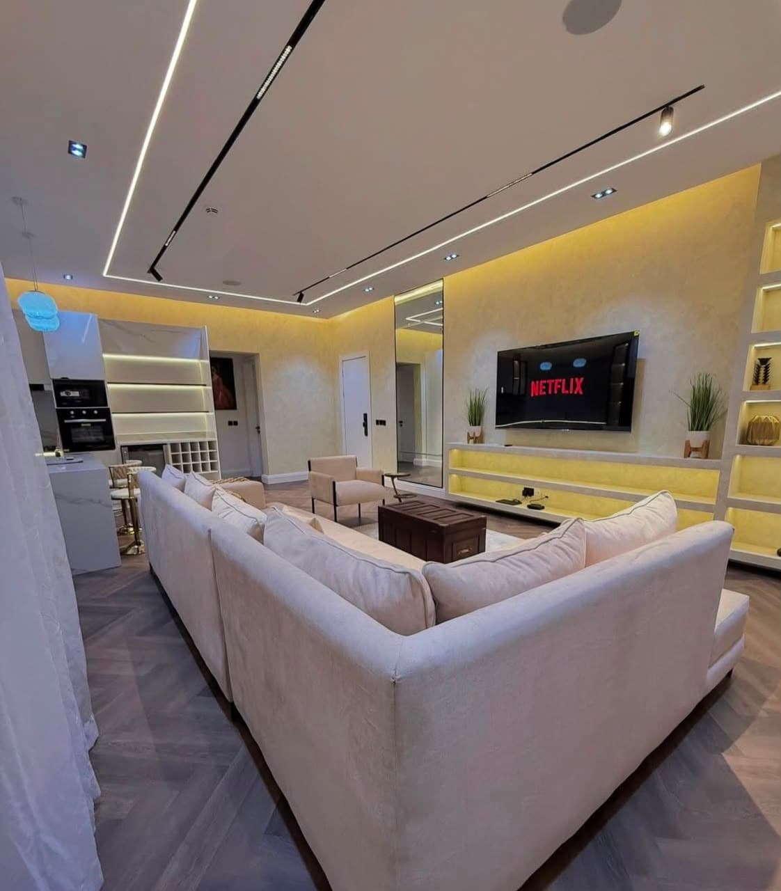 The British Luxury 1-Bedroom Apartment in Lekki Phase 1 - Image 2