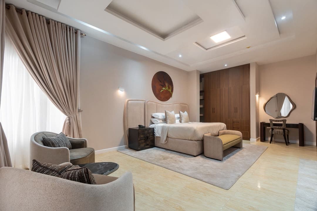 Gratia Suite 2-Bedroom with Private Cinema, Rooftop Lounge & In-House Chef