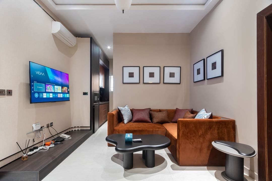 Gratia Suite 2-Bedroom with Private Cinema, Rooftop Lounge & In-House Chef - Image 5