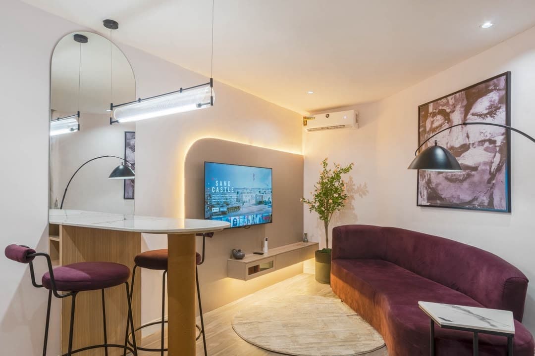 Urban Oasis 1-Bedroom Apartment - Image 2