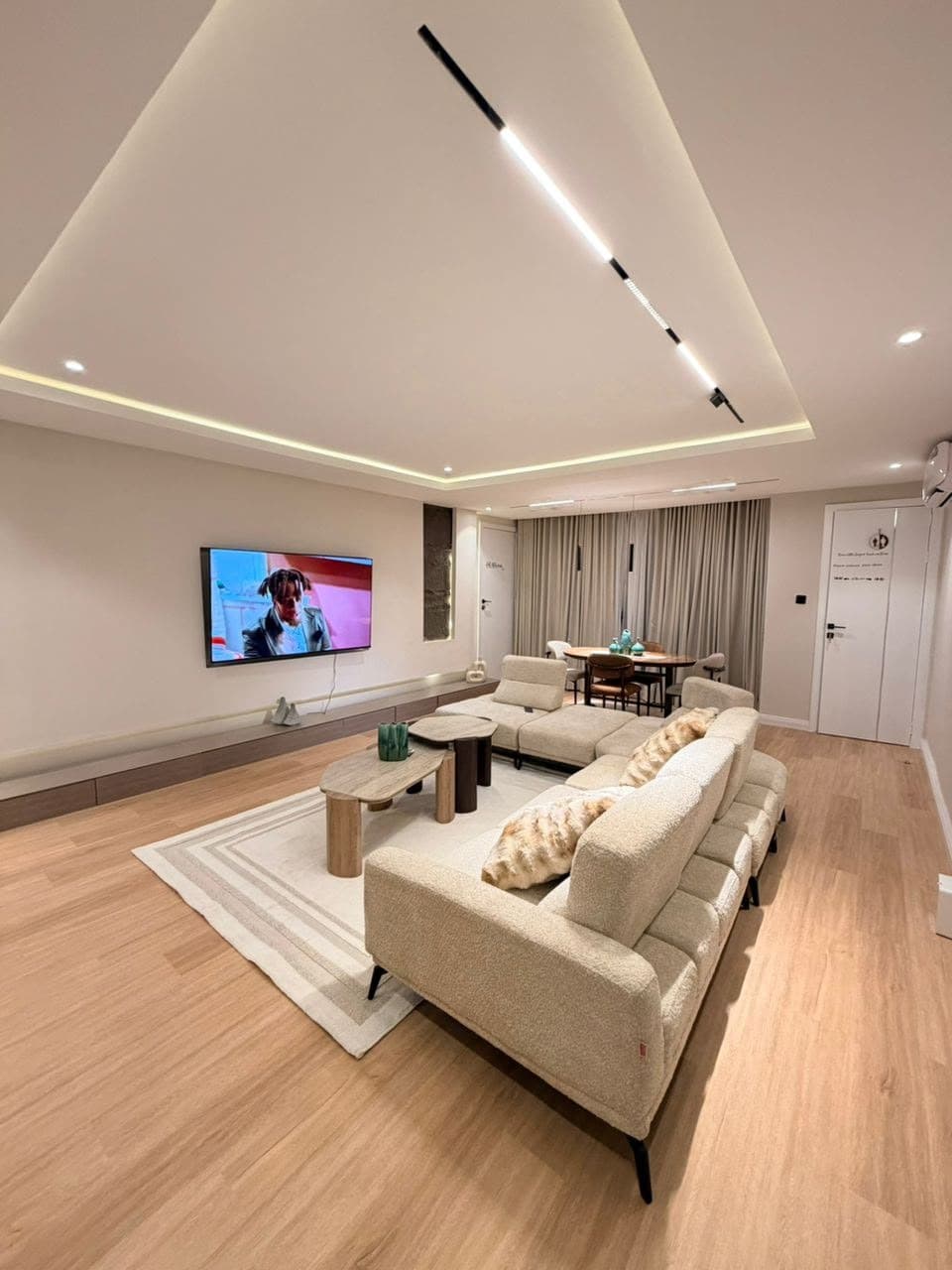 Maimi Luxury 1-Bedroom Apartment