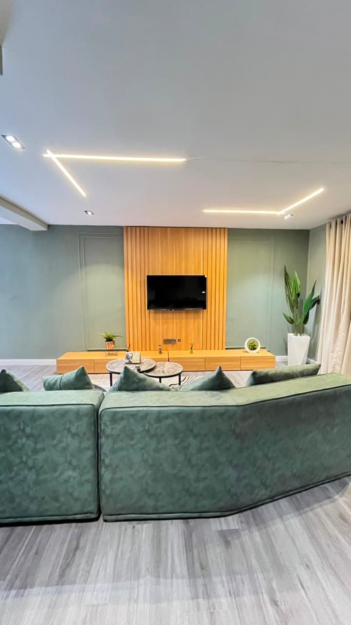 Sleek 1-Bedroom Retreat in Prime Location