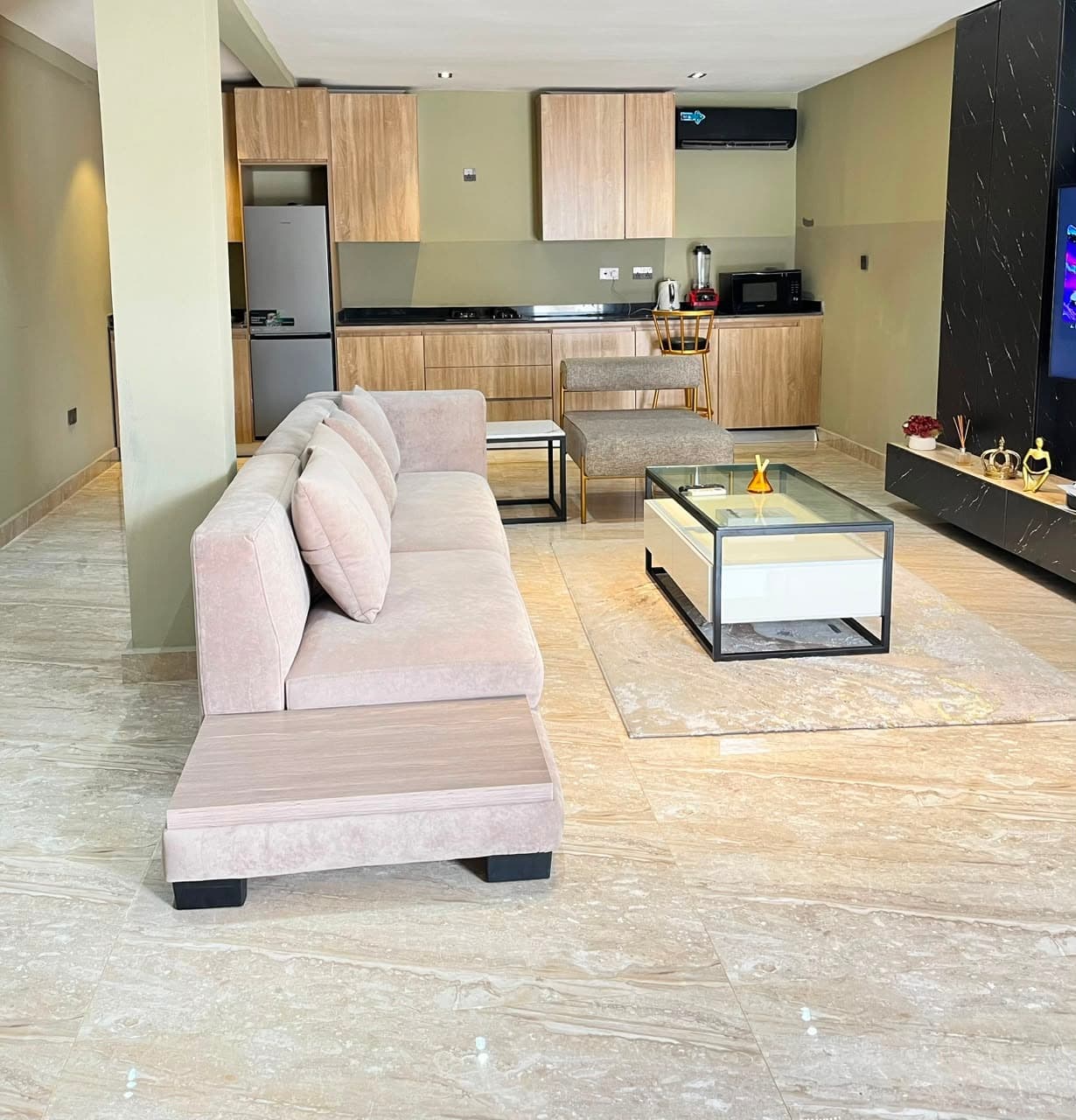 Executive Luxury Living 1-Bedroom Suite