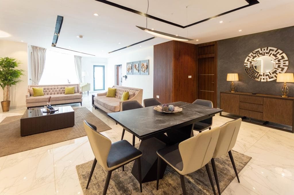 Joneer Court Waterfront 3-Bedroom Apartment