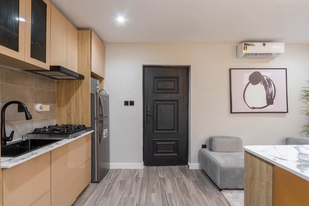 Lazy Nook One-Bedroom Apartment - Image 5