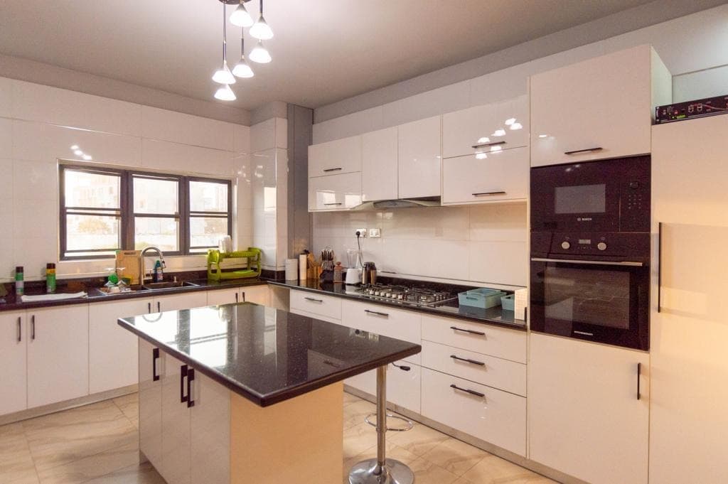 Luxury 3-Bedroom Apartment in Ikoyi - Image 4
