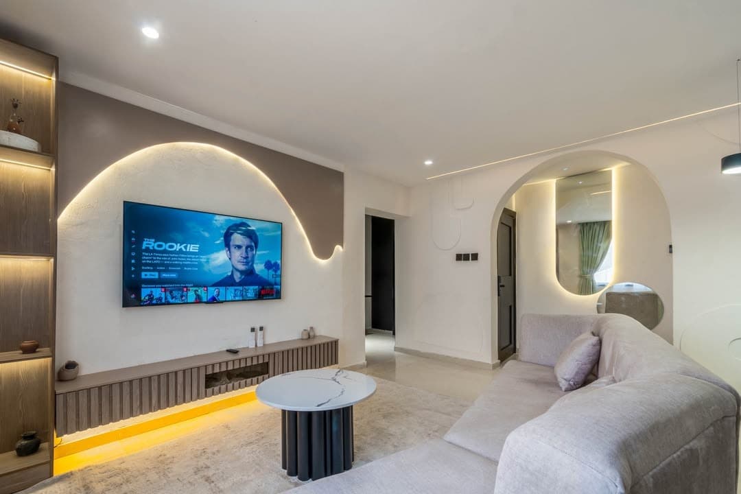 Bungalow One-Bedroom Apartment - Image 2