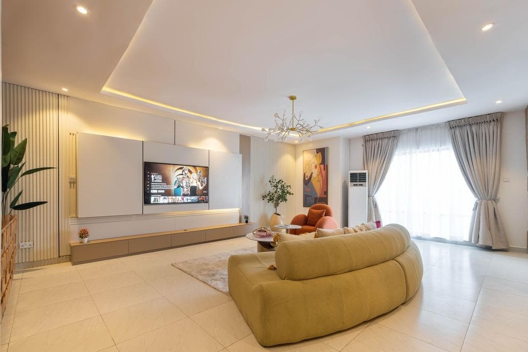 Beautiful 😍 and Luxurious 3-Bedroom Apartment - Image 5
