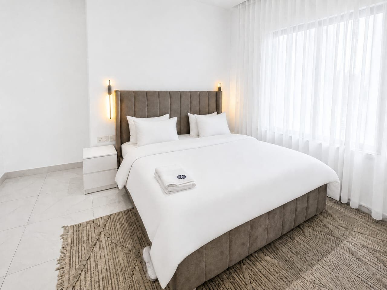 Bluerock Residences | Luxury 2-Bedroom Penthouse in Lekki Phase 1 - Image 4