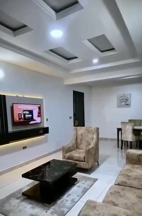 Brilsco Luxury 1-Bedroom Apartment - Image 3