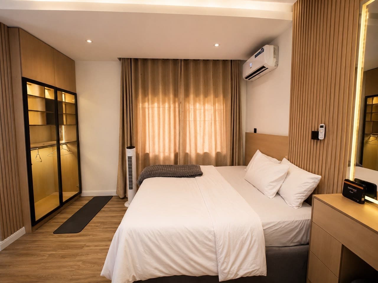 New Elegant Studio Apartment Unit - Image 4