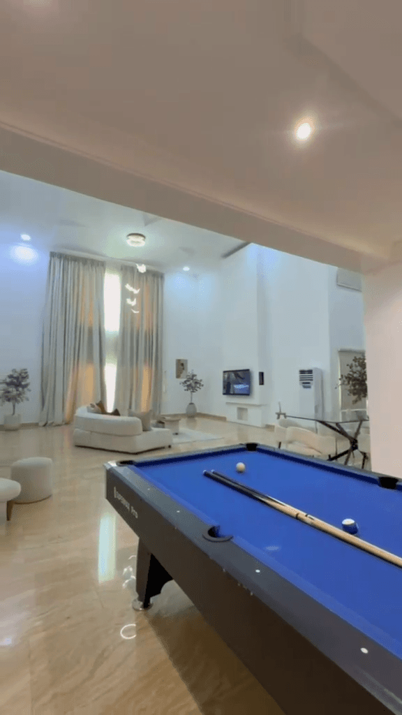 Cave Luxury Exquisite 3-Bedroom Apartment in Parkview, Ikoyi - Image 5
