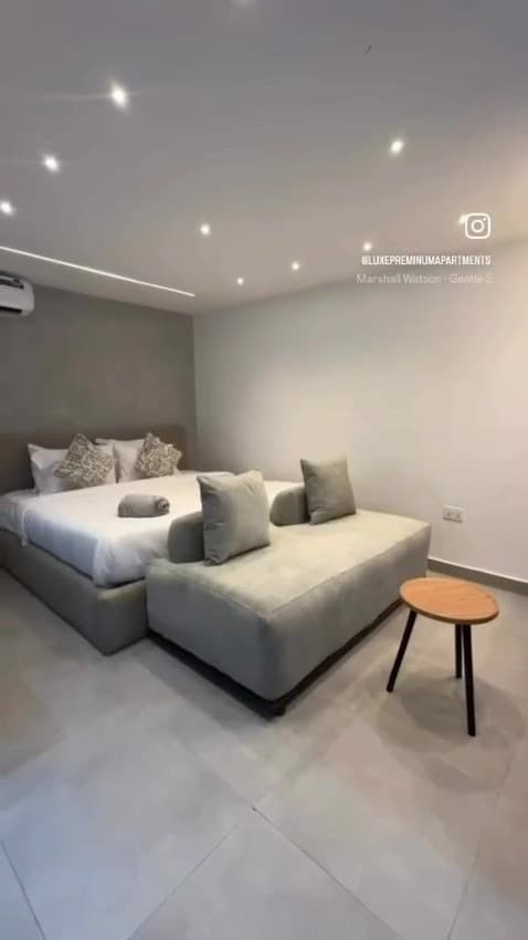 Nest and Heaven Superior Studio Apartment - Image 4