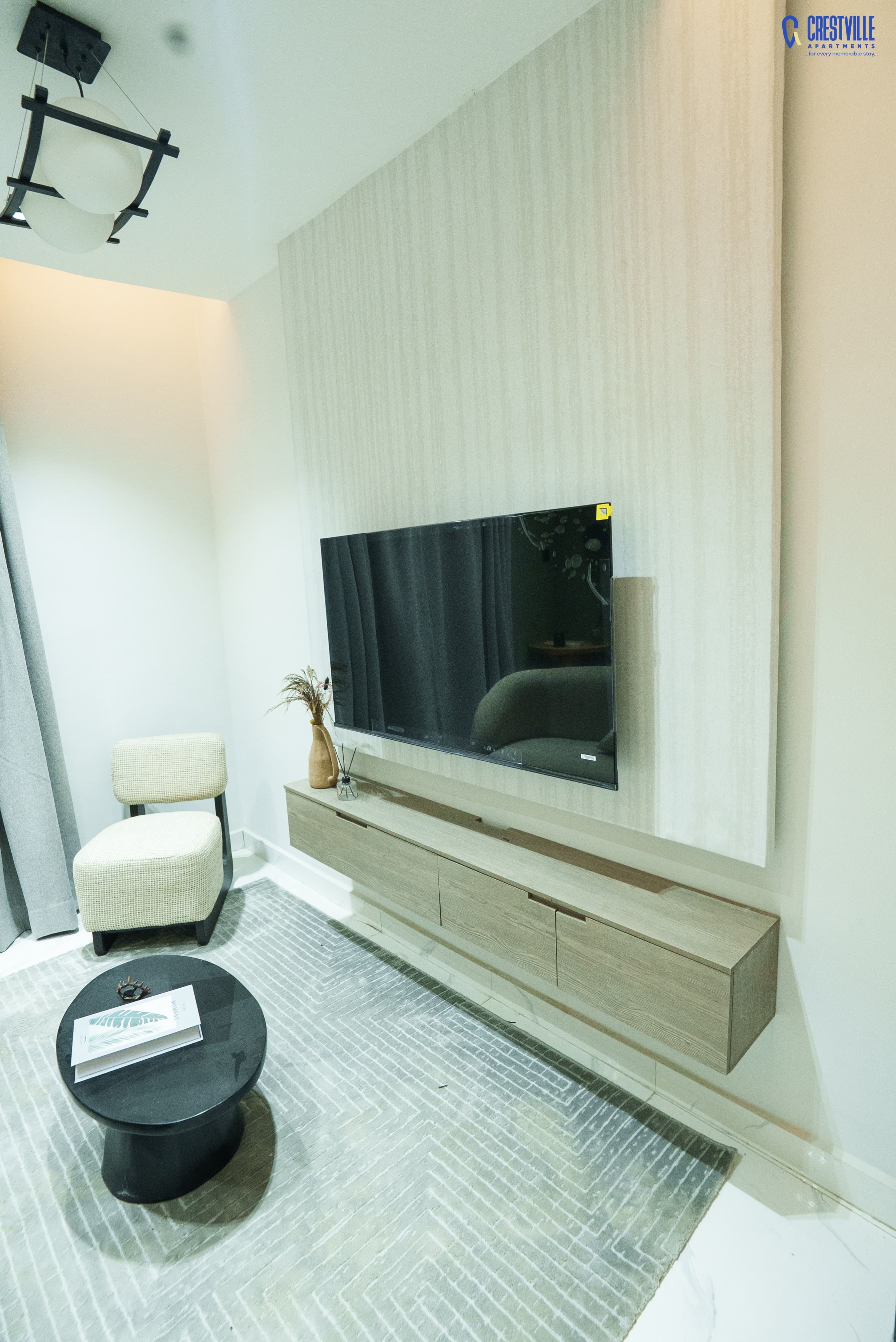 E1 Luxury 1 Bedroom Apartment - Image 5