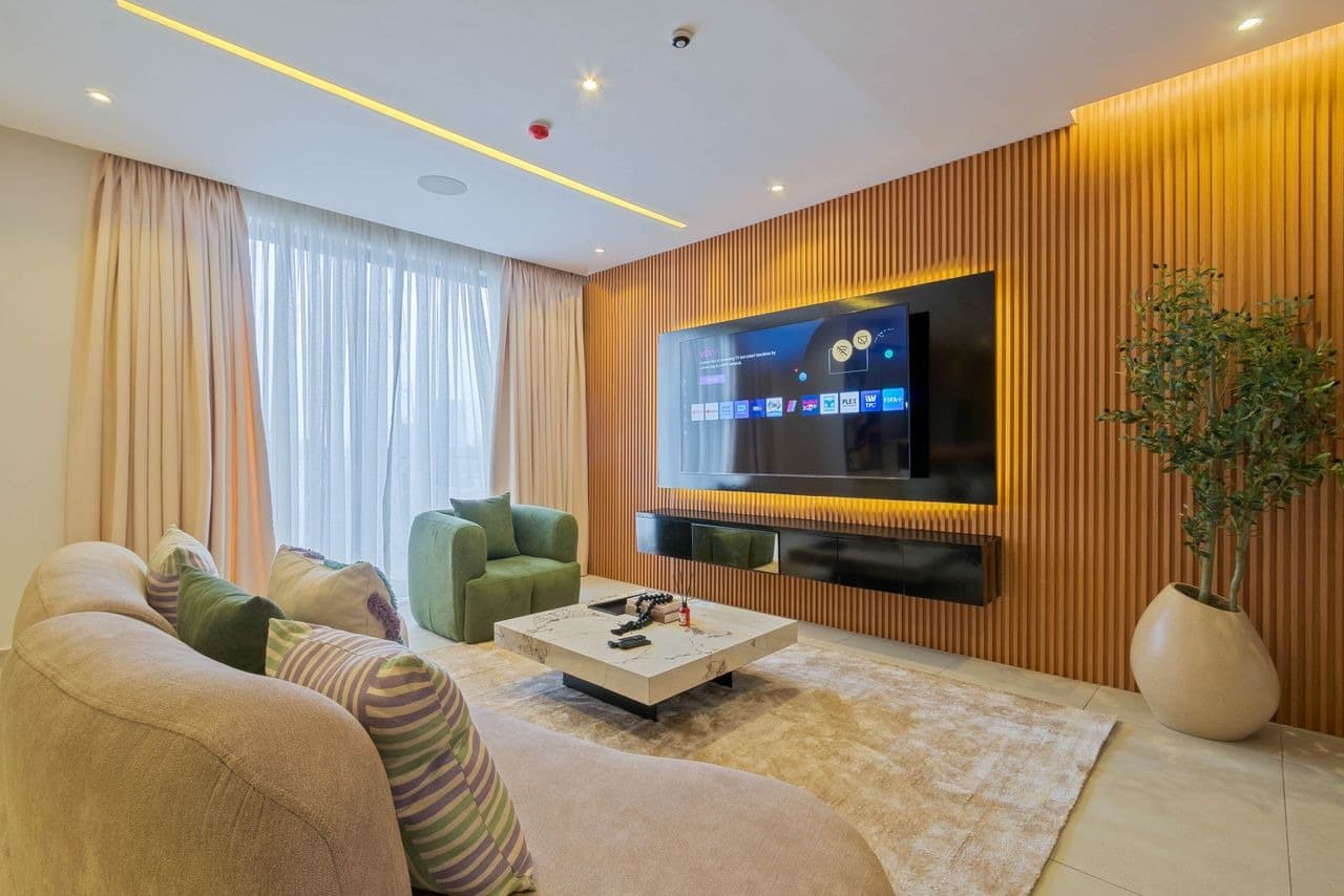 The Omini Apartments Luxury 2-Bedroom Urban Retreat