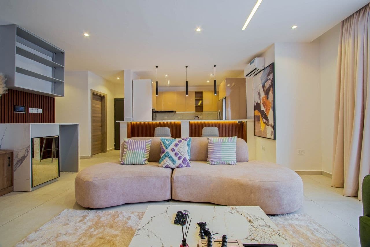 The Omini Apartments Luxury 2-Bedroom Urban Retreat - Image 2
