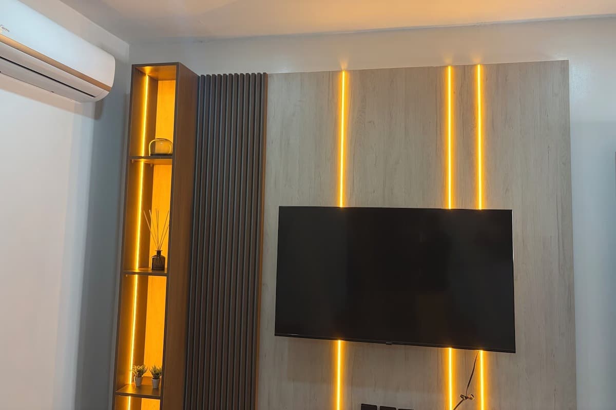 CITRON Refined 1-Bedroom Luxury Apartment - Image 4