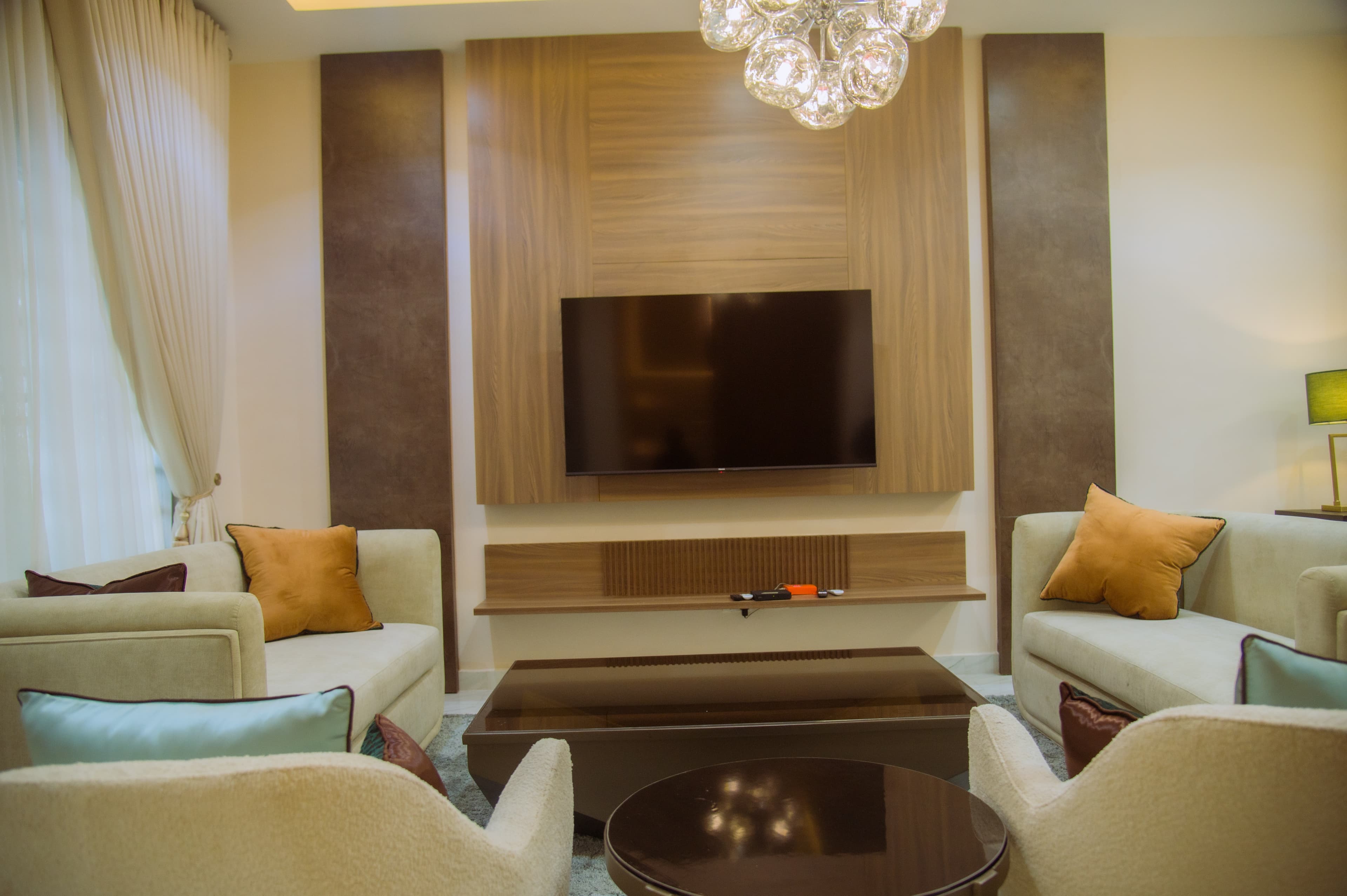 The Presidential Suite - Luxurious 4-Bedroom Retreat in Ikeja - Image 2
