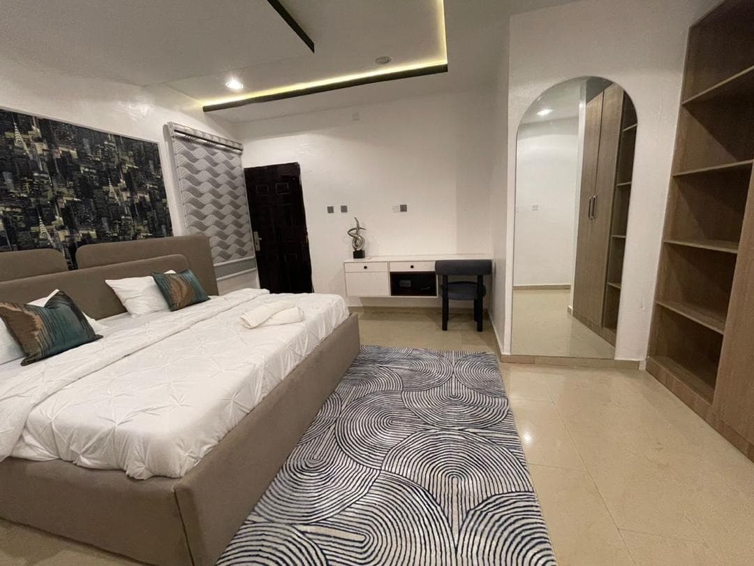 1 Bedroom Apartment at Lekki Phase 1 - Image 4