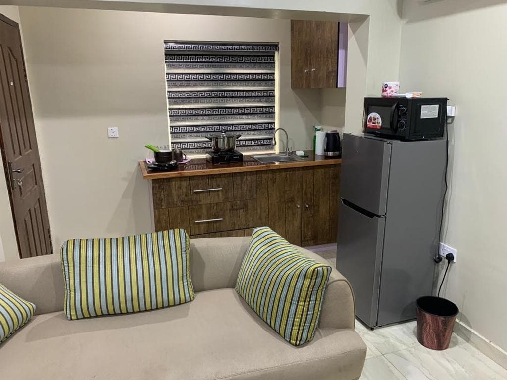1 Bedroom Basic Comfort - Image 3