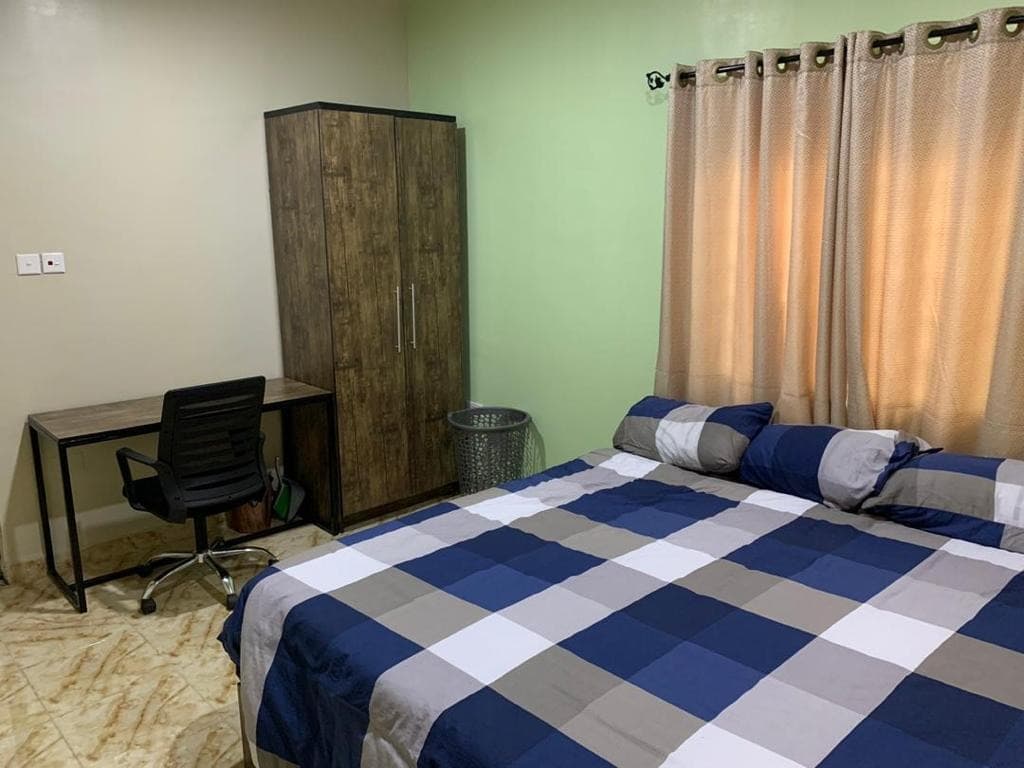 1 Bedroom Basic Comfort - Image 4