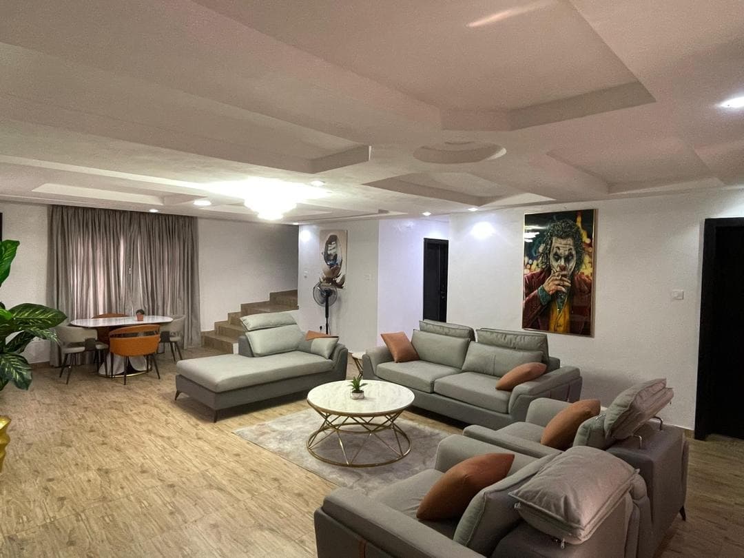 The Grand Ikeja Haven - Spacious 5-Bedroom Luxury Retreat - Image 2