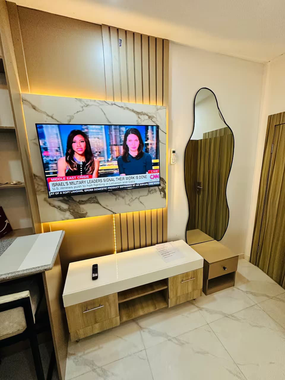 The Lekki Hideaway S9- Stylish Studio Retreat in Lekki Phase 1 - Unit 1 - Image 2