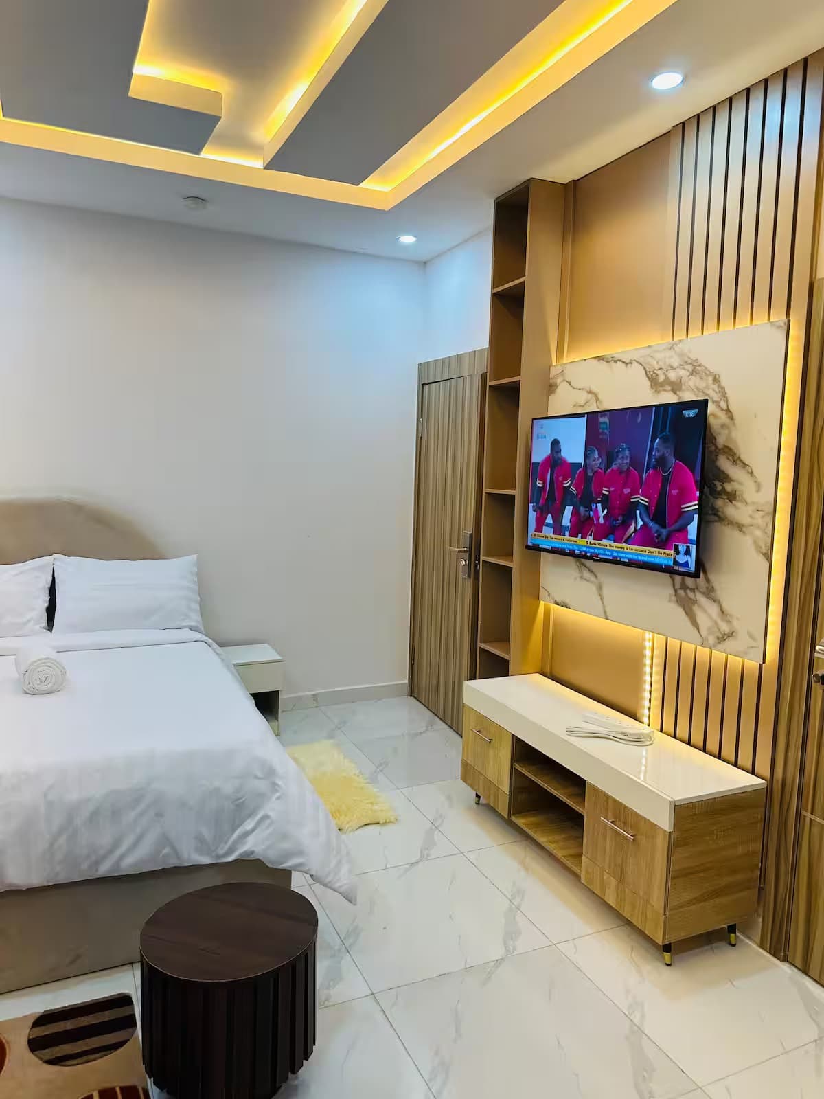 The Lekki Hideaway S8 - Stylish Studio Retreat in Lekki Phase 1 - Unit 2 - Image 5