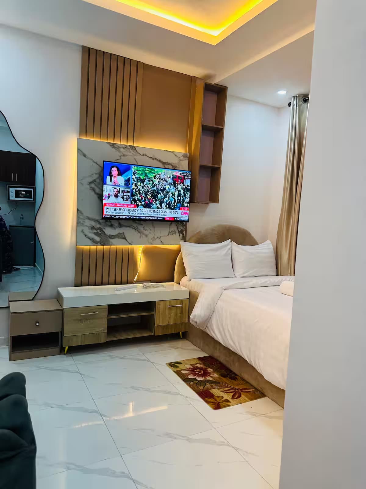 The Lekki Hideaway S7 - Stylish Studio Retreat in Lekki Phase 1 - Unit 3 - Image 4