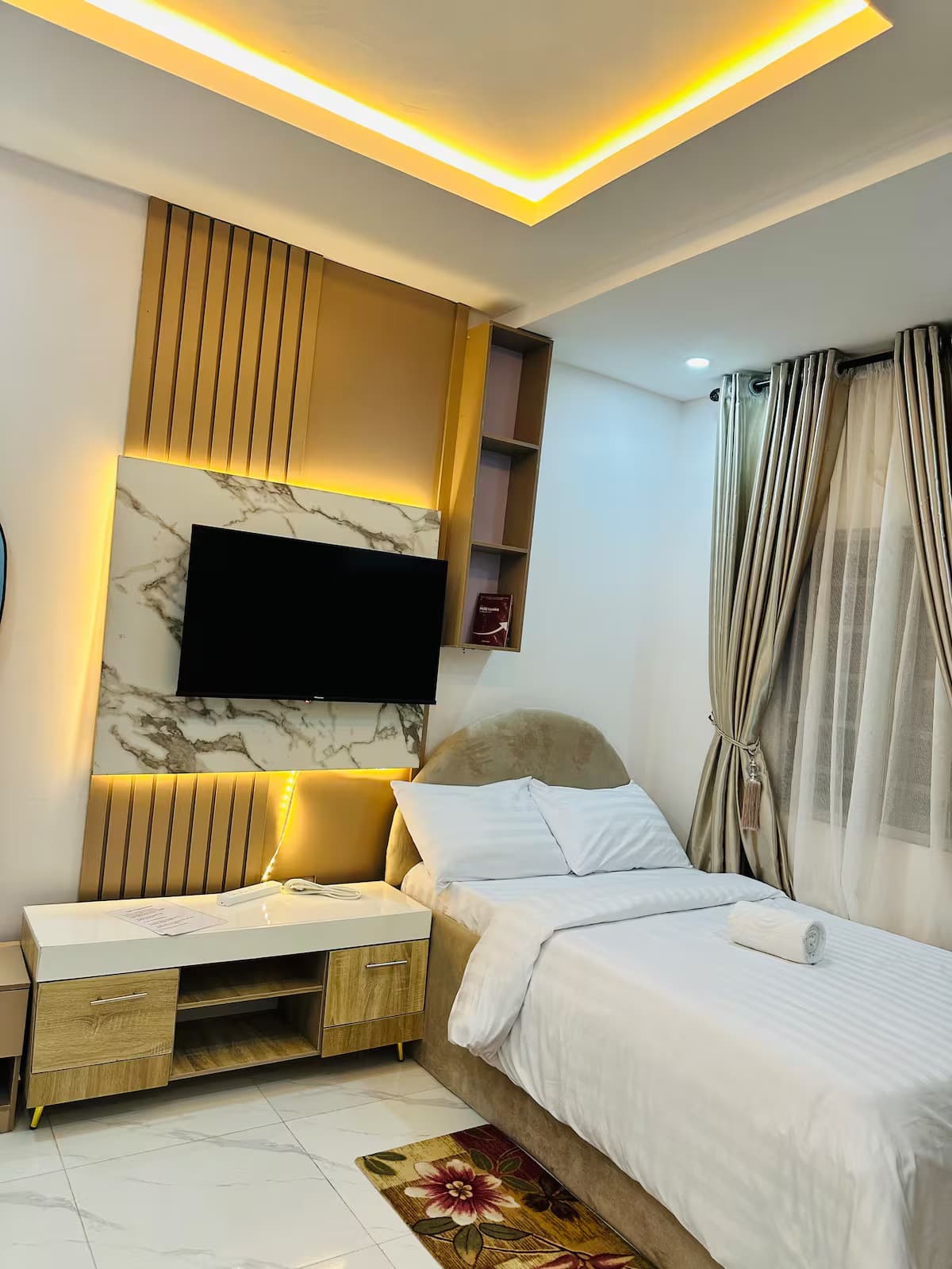 The Lekki Hideaway S7 - Stylish Studio Retreat in Lekki Phase 1 - Unit 3 - Image 5