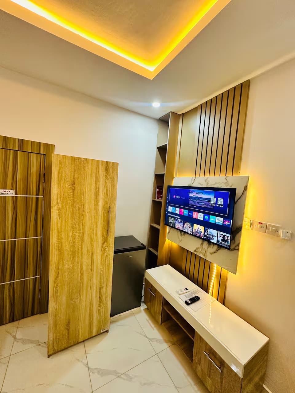 The Lekki Hideaway S5 - Stylish Studio Retreat in Lekki Phase 1 - Unit 5 - Image 3