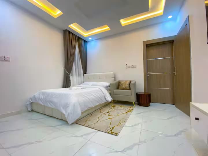 The Lekki Hideaway S4 - Stylish Studio Retreat in Lekki Phase 1 - Unit 6 - Image 2
