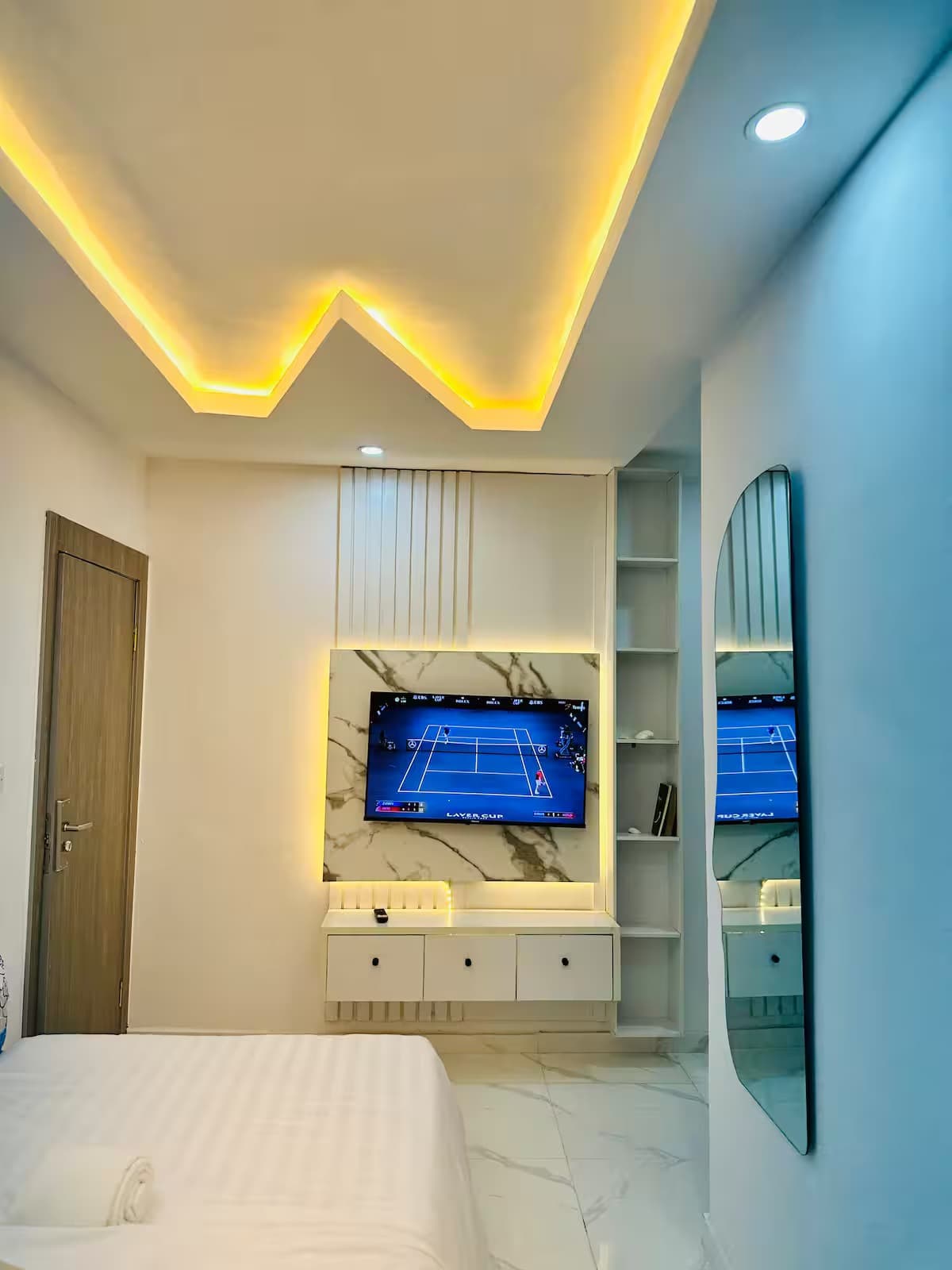 The Lekki Hideaway S3 - Stylish Studio Retreat in Lekki Phase 1 - Unit 7 - Image 3