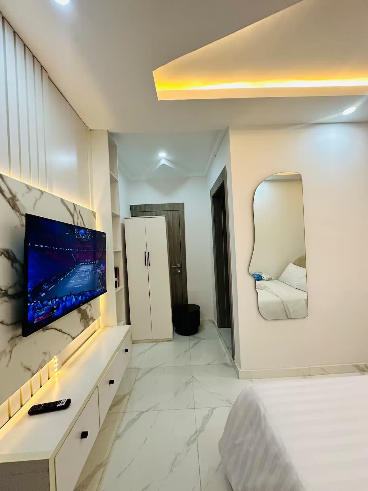 The Lekki Hideaway S3 - Stylish Studio Retreat in Lekki Phase 1 - Unit 7