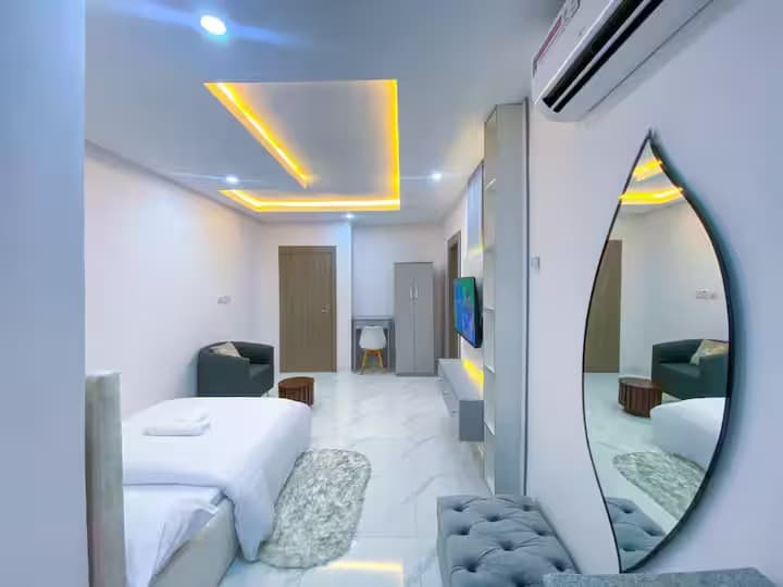The Lekki Hideaway S1 - Stylish Studio Retreat in Lekki Phase 1 - Unit 9 - Image 3